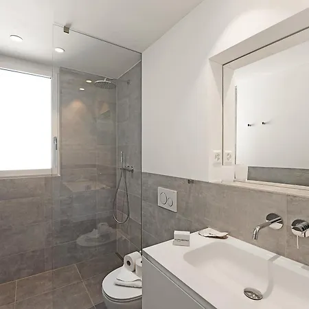 Apartment Appartamento Lago E Monti - Garage & Terrace In Locarno - Happy Rentals