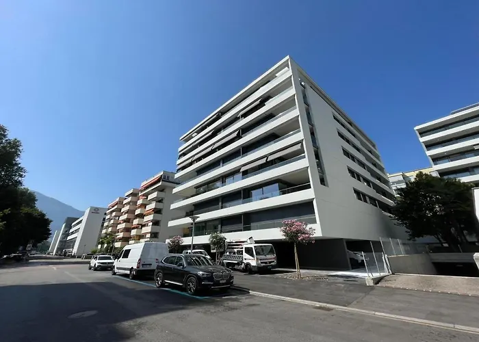 E Monti - Happy Locarno