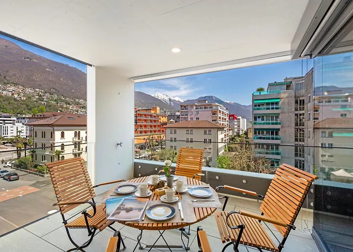 E Monti - Happy Locarno